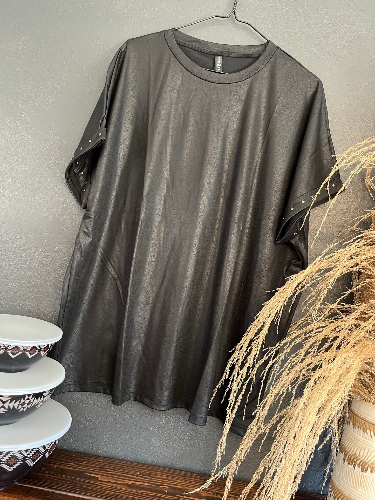 Luxy Bucks Basic Tee - Midnight