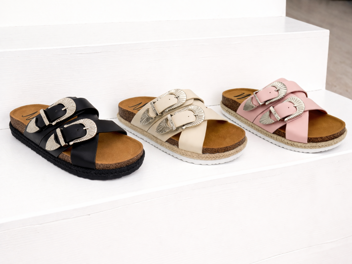Iris Buckle Sandal in Pink